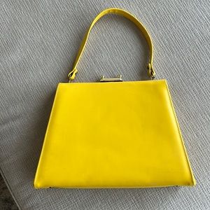 Vintage yellow handbag